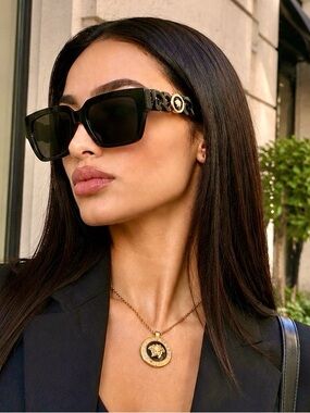 NWT Versace Black Square Frame Medusa Medallion Sunglasses New in Box  Authentic
